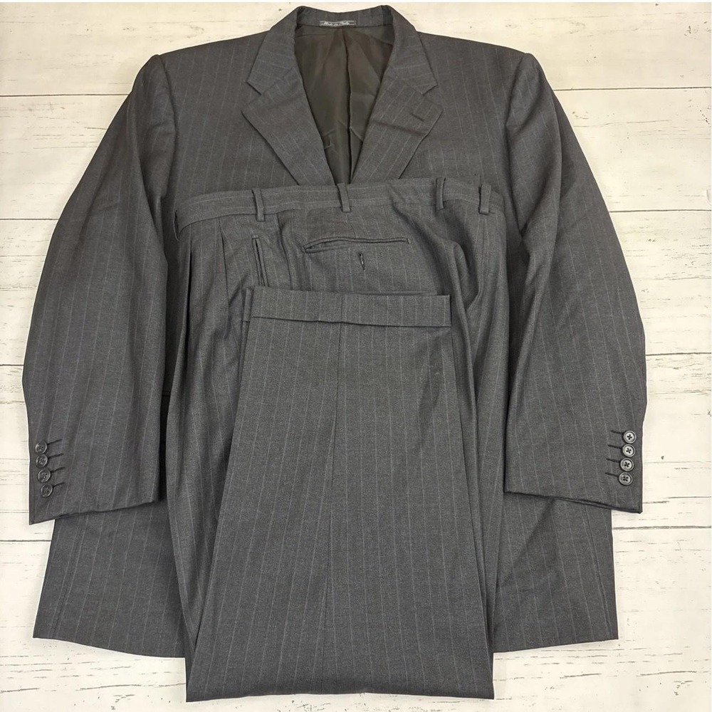 Corneliani Suit Mens 46R 40x28 Gray Pinstripe Wool 2 Pc Made In Italy Fall